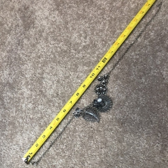 PREMIER DESIGNS FLOWER CHOKER NECKLACE - Picture 2 of 2